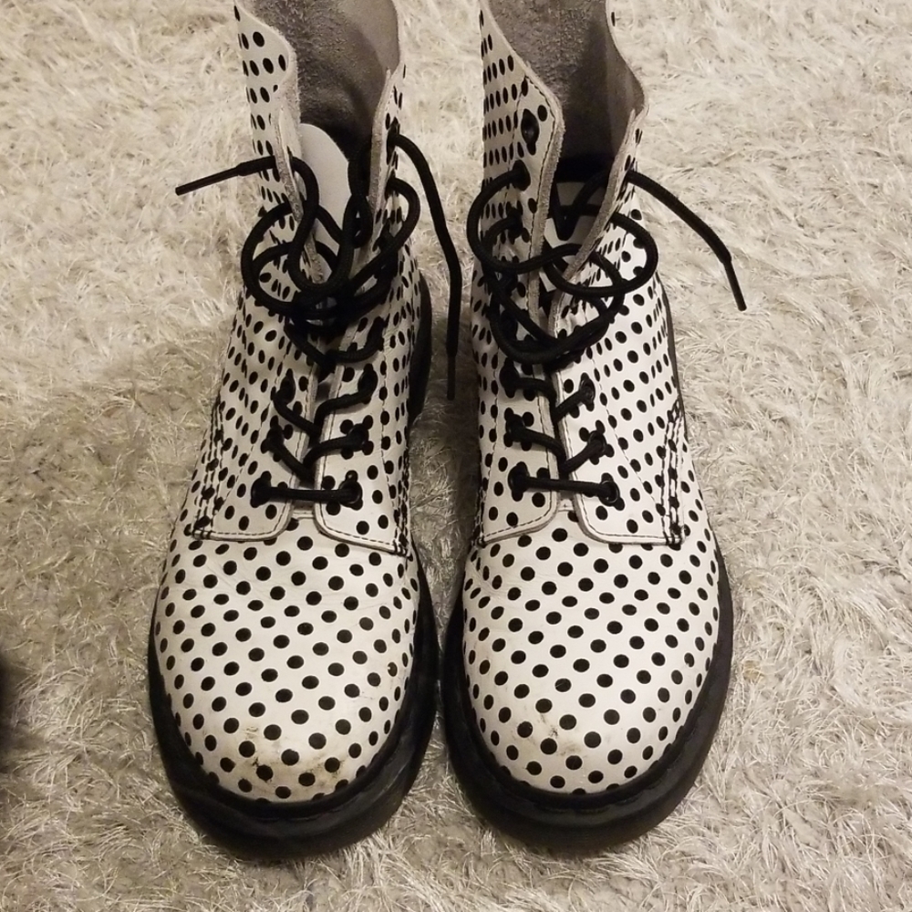 Polka dot Dr Martens 8 eye - Picture 6 of 7